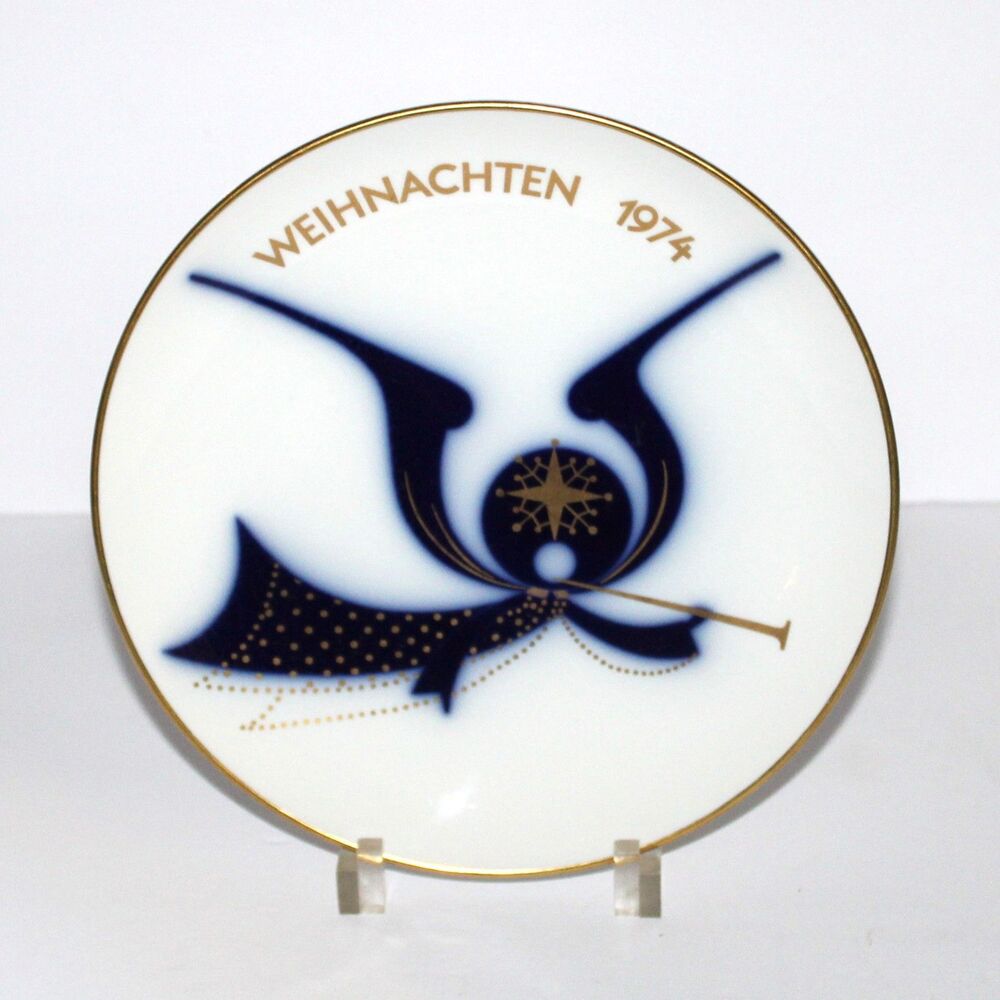KPM Royal Porcelain Christmas 1974 plate Germany Limited Edition white blue gold